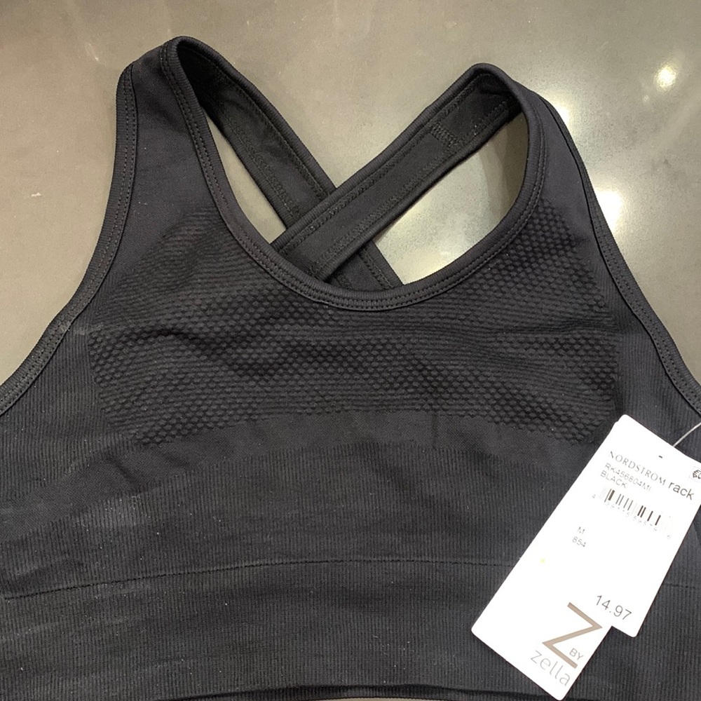 NWT Z by Zella Sports Bra. Size Medium.
